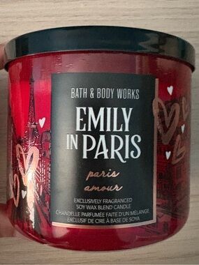 Bath & Body Works Emily in Paris Red Candle